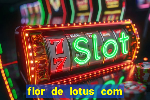 flor de lotus com lua tatuagem